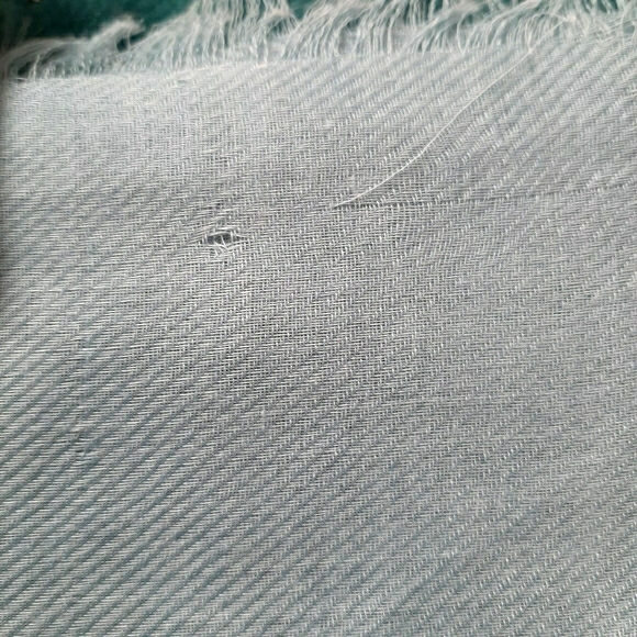 💚 2 for $30💚 Reitmans Scarf - Picture 3 of 4